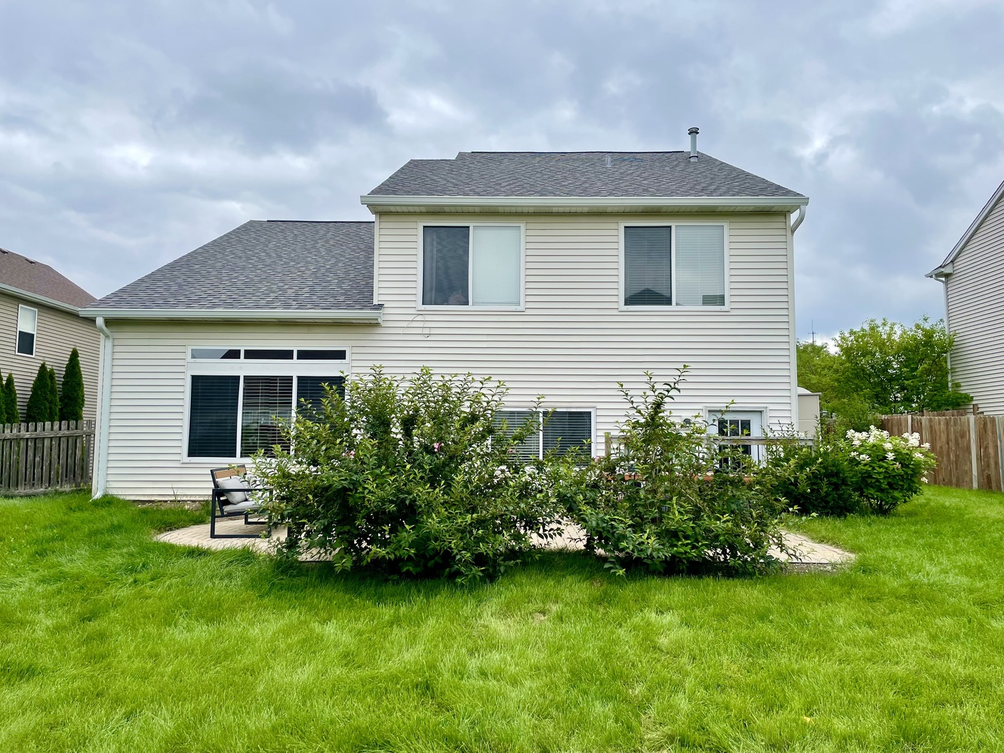 520 Elle Street Romeoville, IL 60446 - Photo 2 of 2 a front view of house with yard and green space
