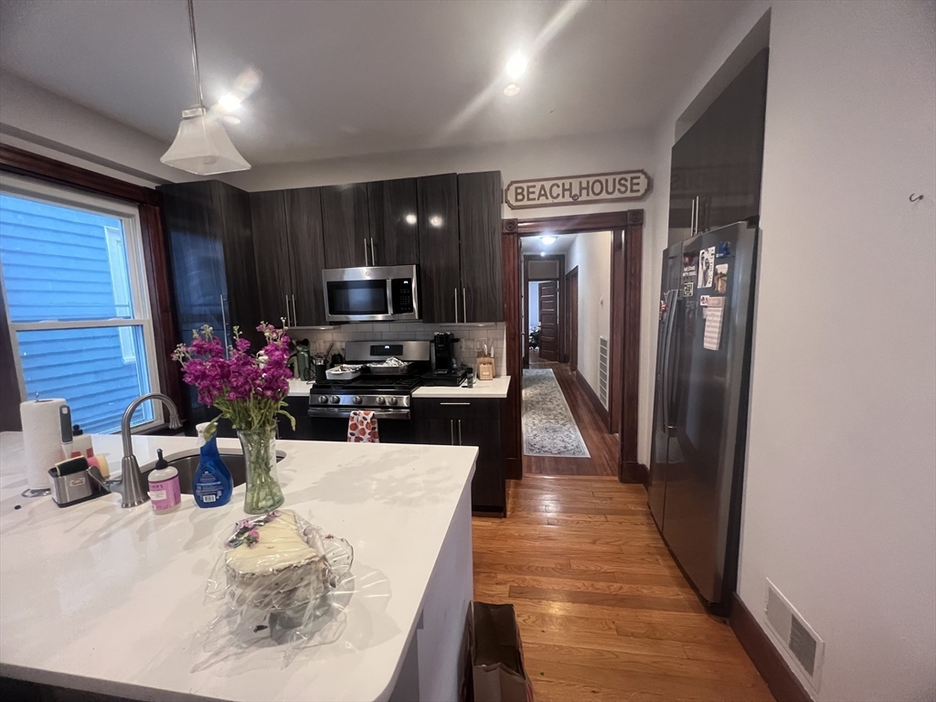 181 M Street, Unit 2 Boston, MA 02127 - Photo 5 of 26