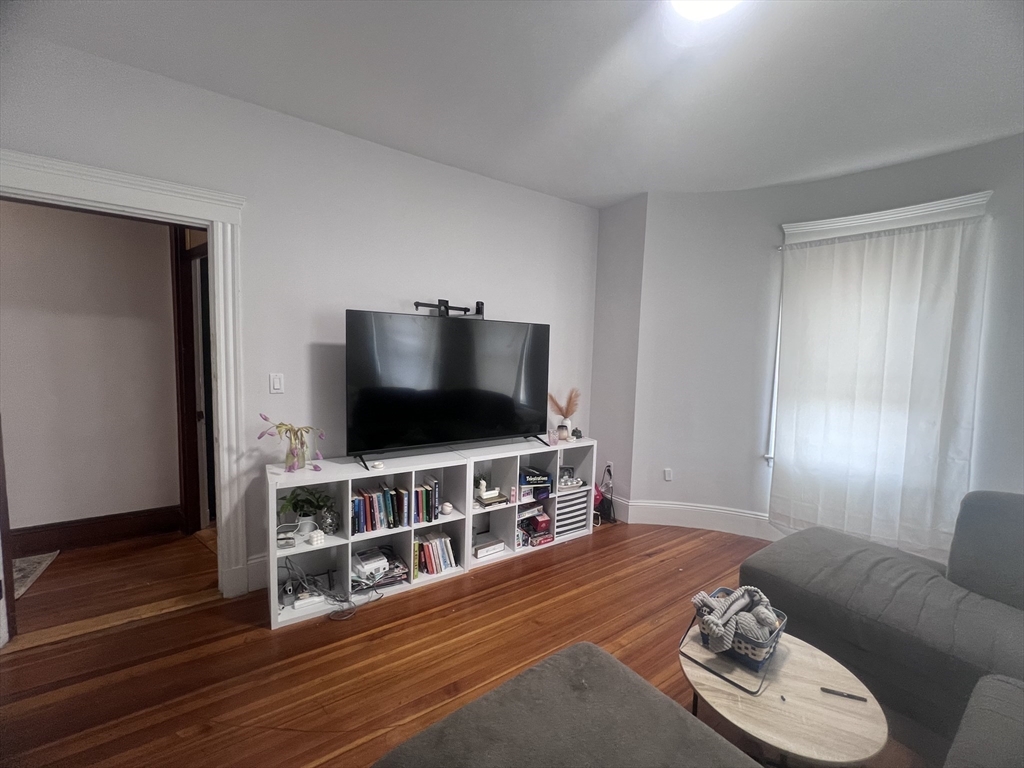 181 M Street, Unit 2 Boston, MA 02127 - Photo 6 of 26