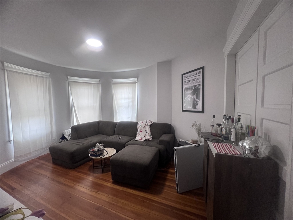 181 M Street, Unit 2 Boston, MA 02127 - Photo 7 of 26