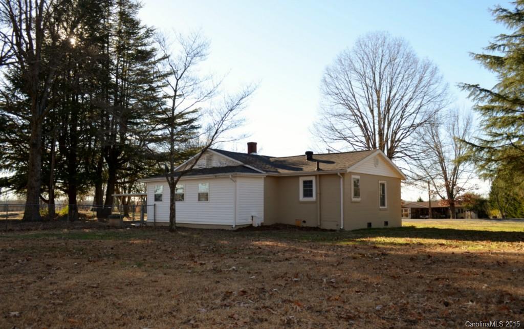 1318 Cape Hickory Road Hickory, NC 28601 - Photo 15 of 23 Gallery Image 15