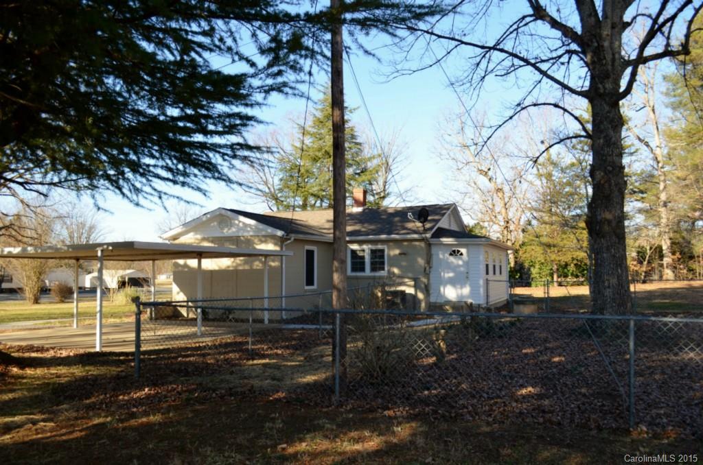 1318 Cape Hickory Road Hickory, NC 28601 - Photo 20 of 23 Gallery Image 20