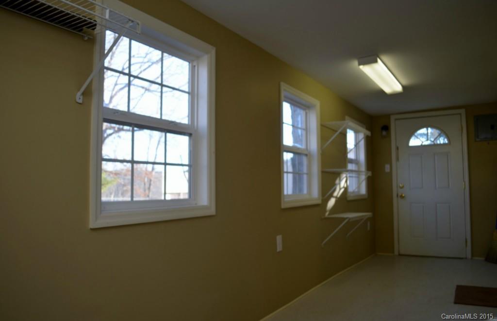 1318 Cape Hickory Road Hickory, NC 28601 - Photo 10 of 23 Gallery Image 10