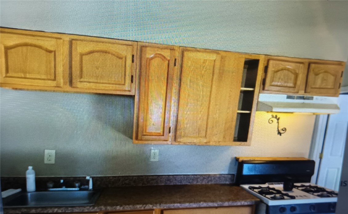 654 Cranston Street Providence, RI 02907 - Photo 29 of 30