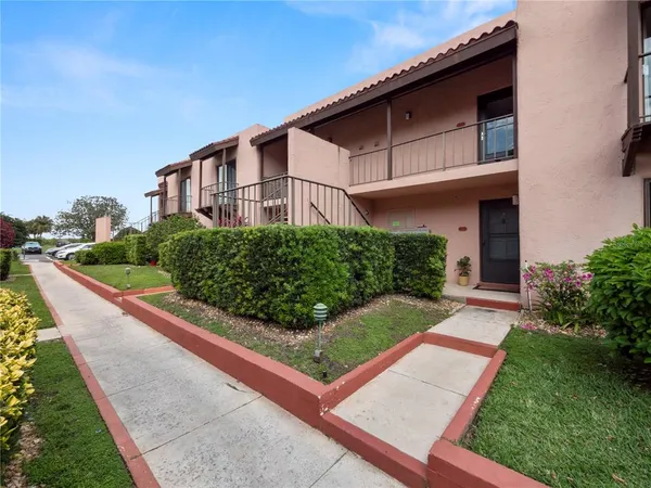 $89,900 | 230 La Casa, Unit 230, Lake Wales, FL 33898