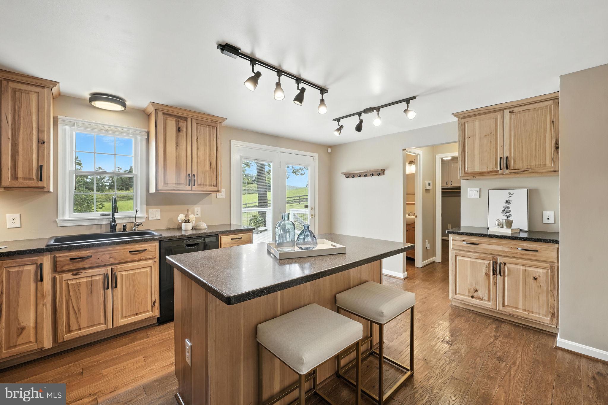 8363 Old Waterloo Road Warrenton, VA 20186 - Photo 25 of 57 Kitchen