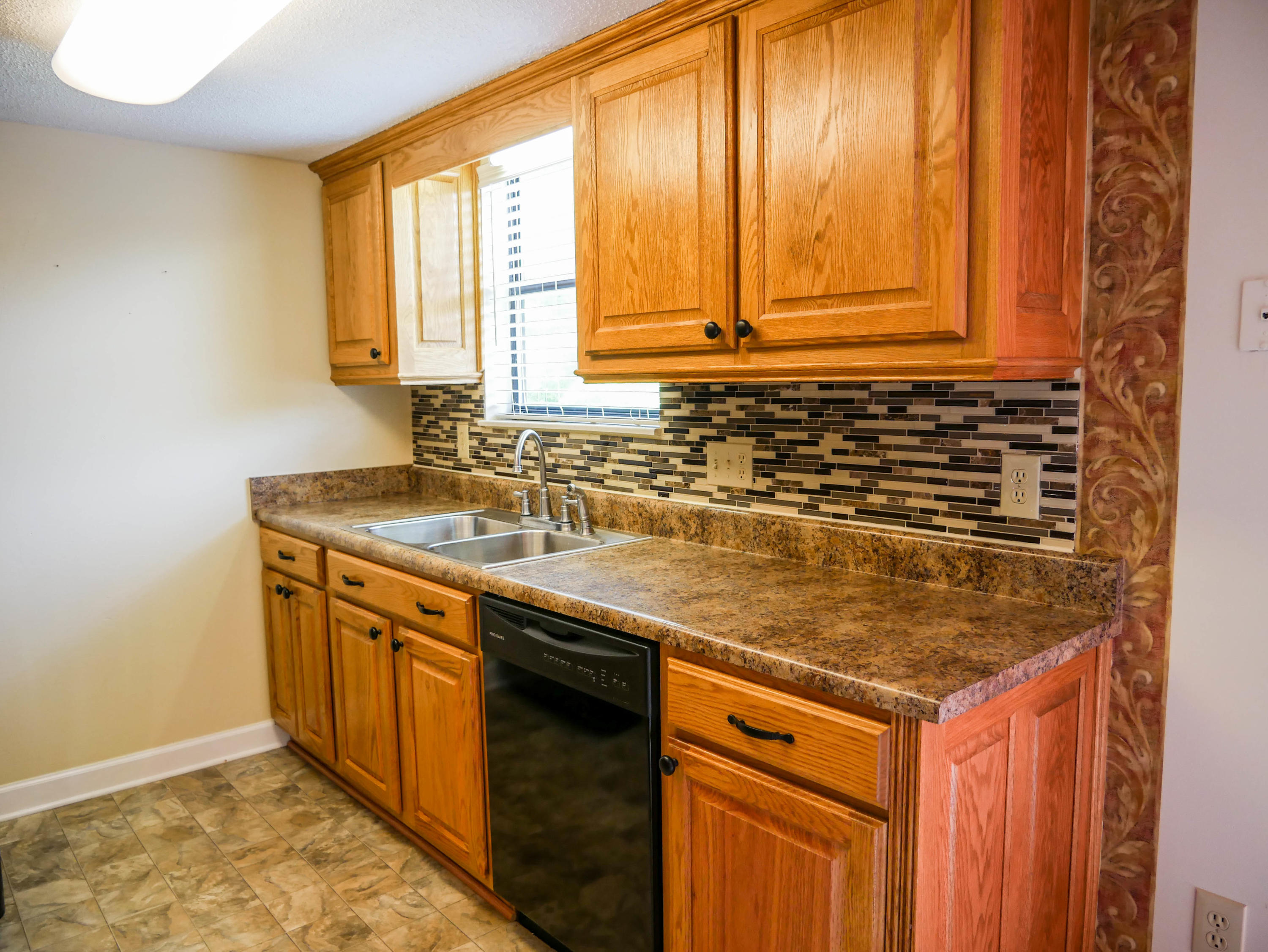 102 High Point Lane Oak Ridge, TN 37830 - Photo 11 of 22 P1040388