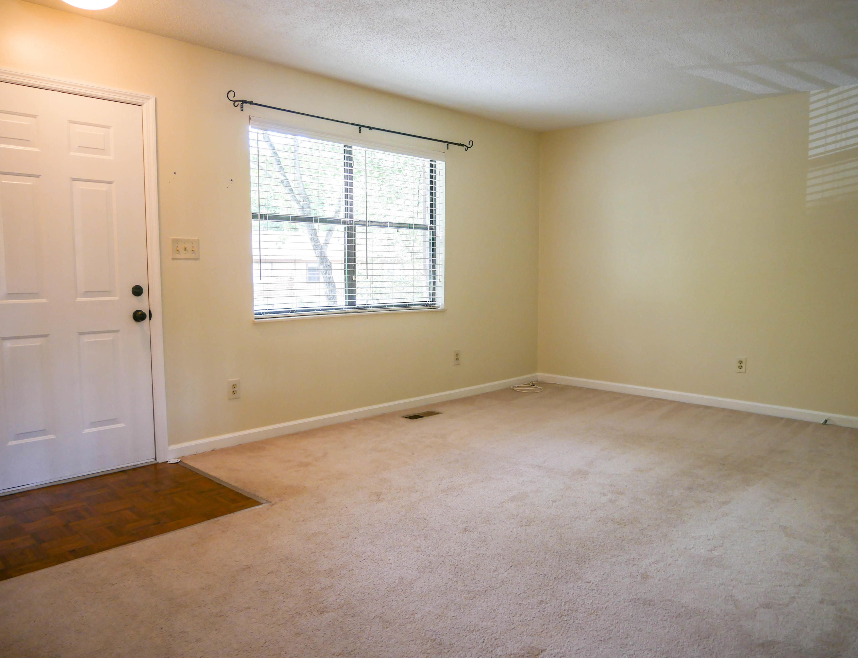 102 High Point Lane Oak Ridge, TN 37830 - Photo 3 of 22 P1040366