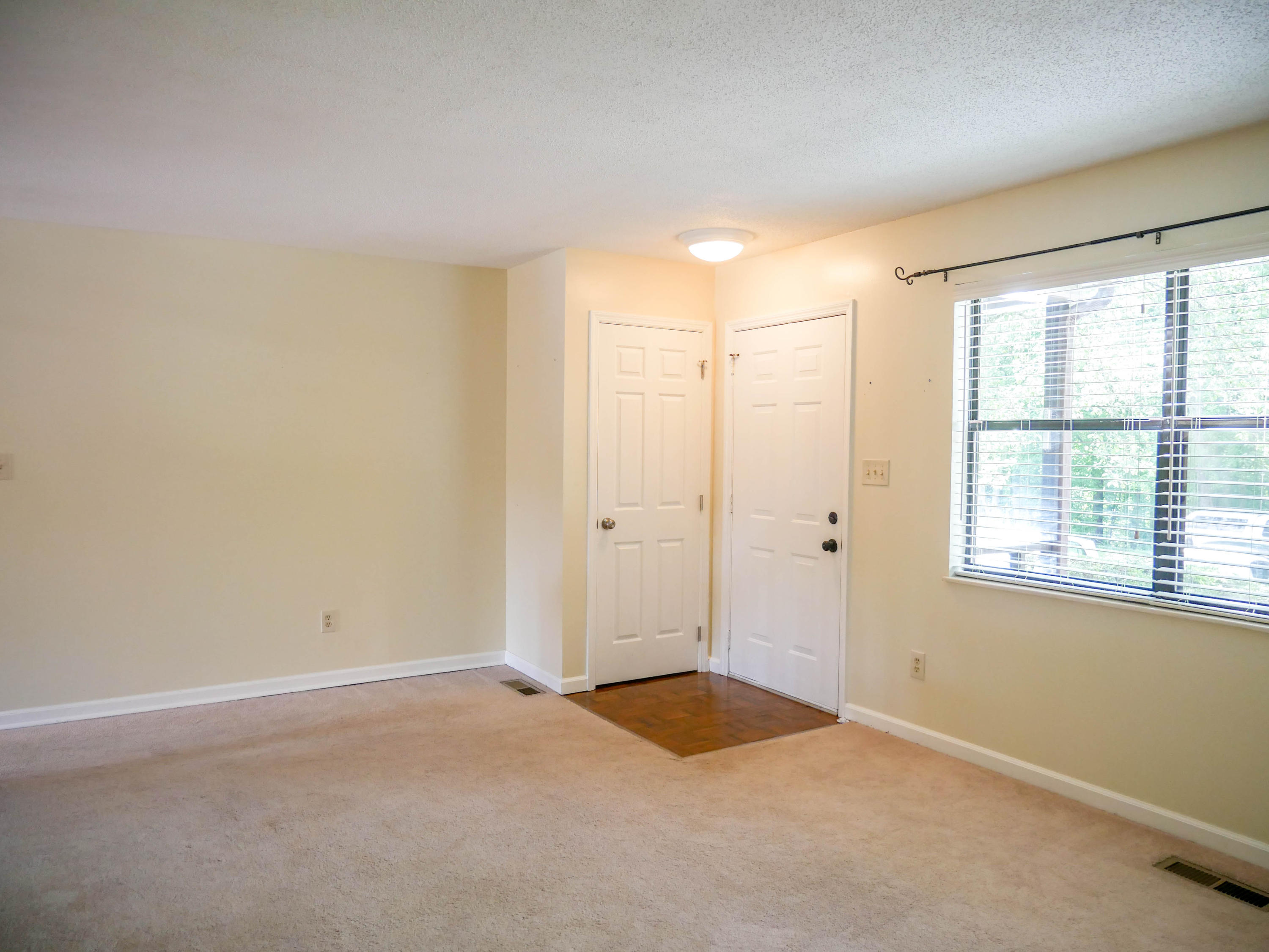 102 High Point Lane Oak Ridge, TN 37830 - Photo 6 of 22 P1040371