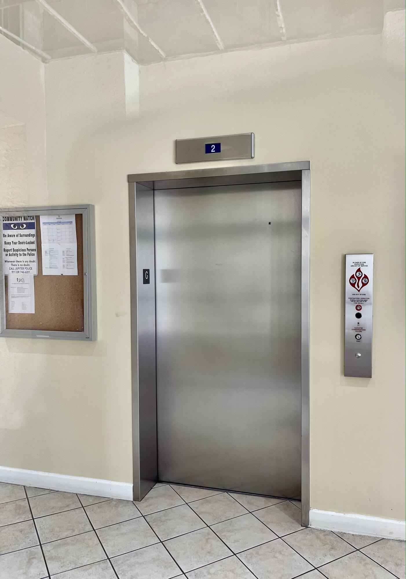 1209 Main Street, Unit 307 Jupiter, FL 33458 - Photo 11 of 15 Lobby/Elevator