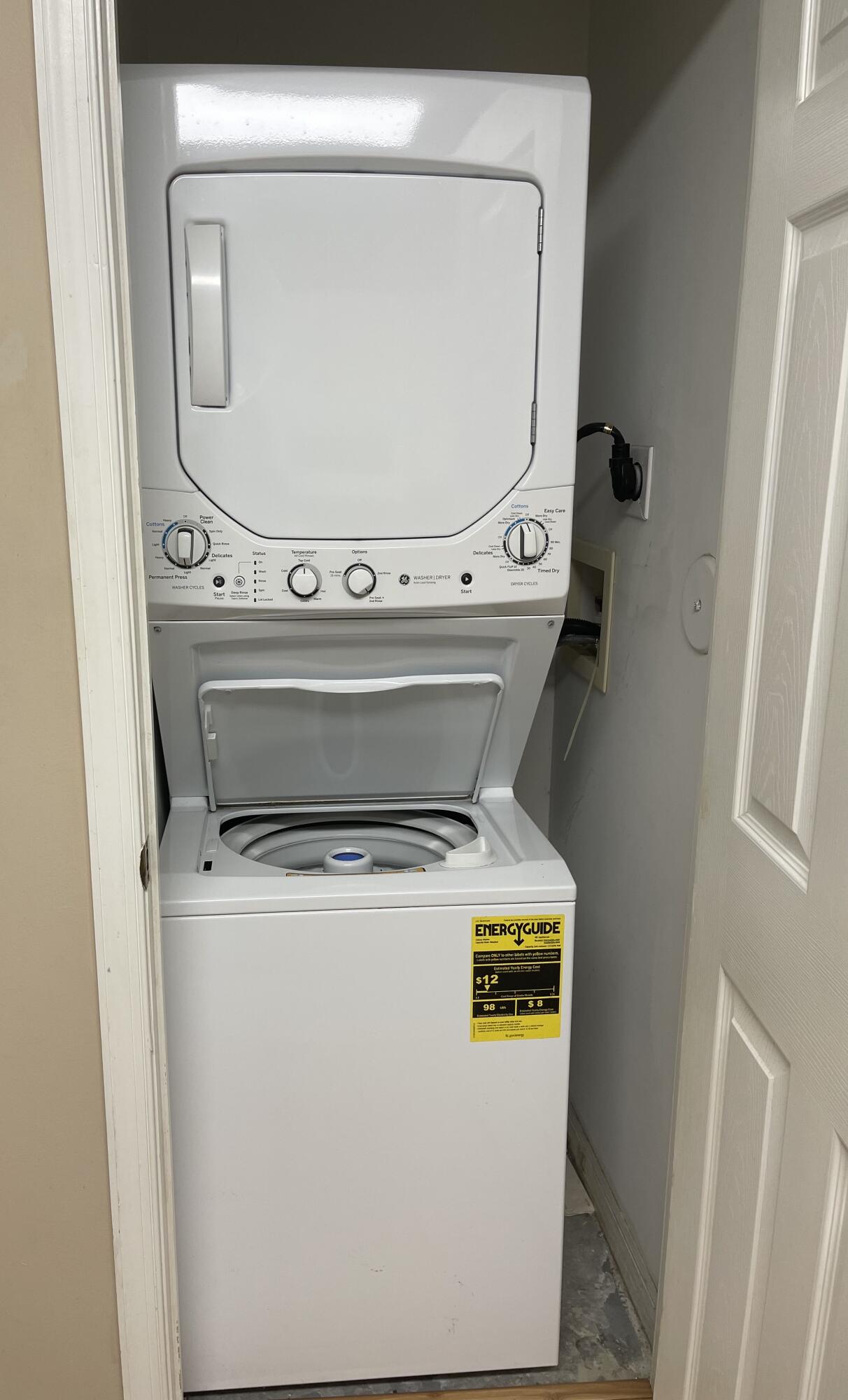 1209 Main Street, Unit 307 Jupiter, FL 33458 - Photo 8 of 15 Washer/Dryer