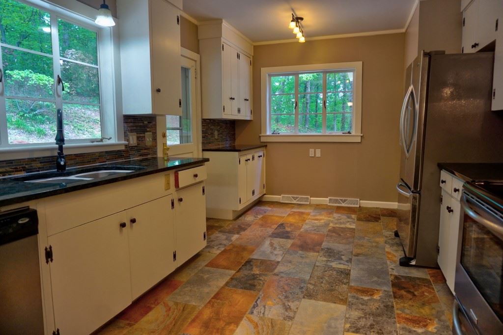 448 Country Club Road Tryon, NC 28782 - Photo 19 of 36
