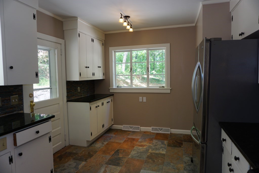 448 Country Club Road Tryon, NC 28782 - Photo 20 of 36