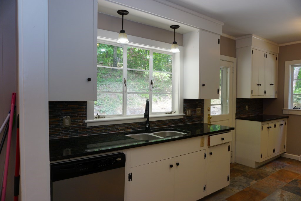 448 Country Club Road Tryon, NC 28782 - Photo 21 of 36