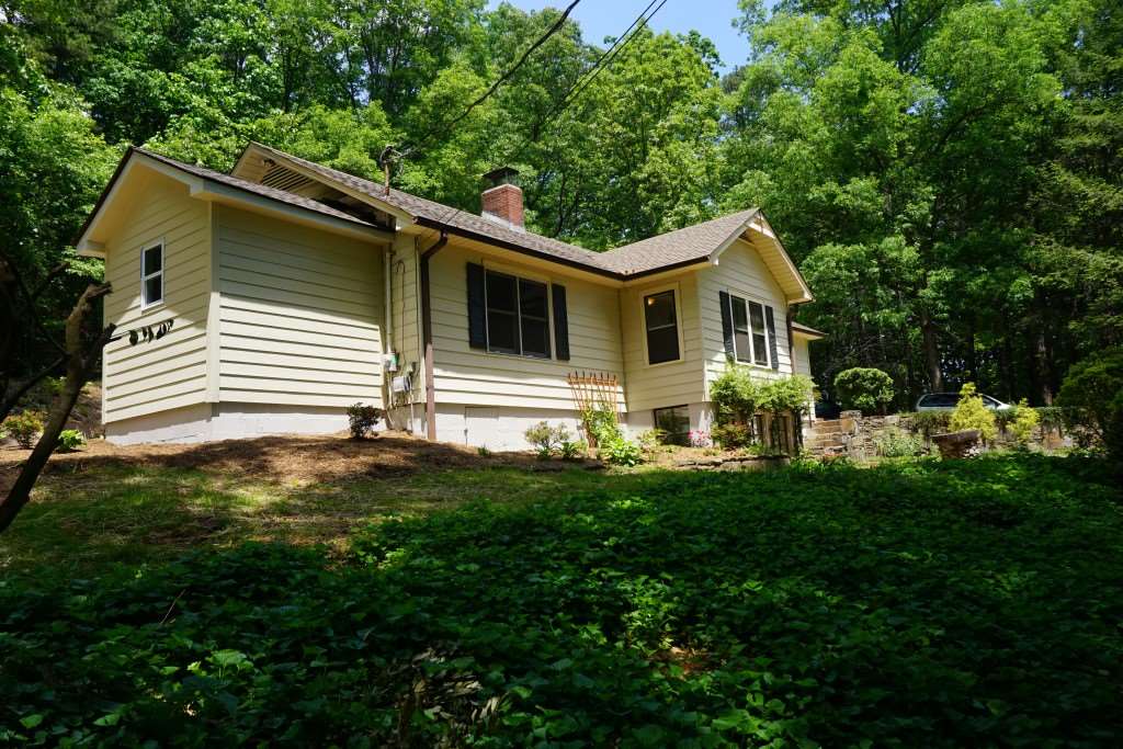 448 Country Club Road Tryon, NC 28782 - Photo 7 of 36