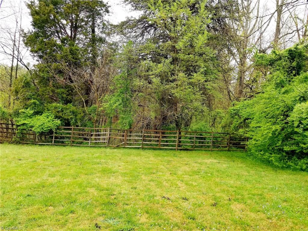 343 Hickory Lane High Point, NC 27265 - Photo 3 of 17