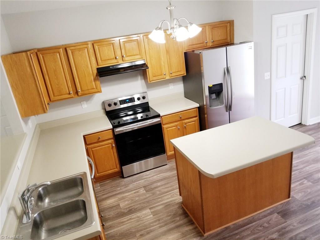 343 Hickory Lane High Point, NC 27265 - Photo 6 of 17