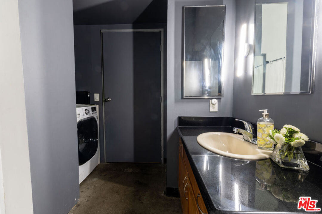 420 San Pedro Street, Unit 231 Los Angeles, CA 90013 - Photo 11 of 28