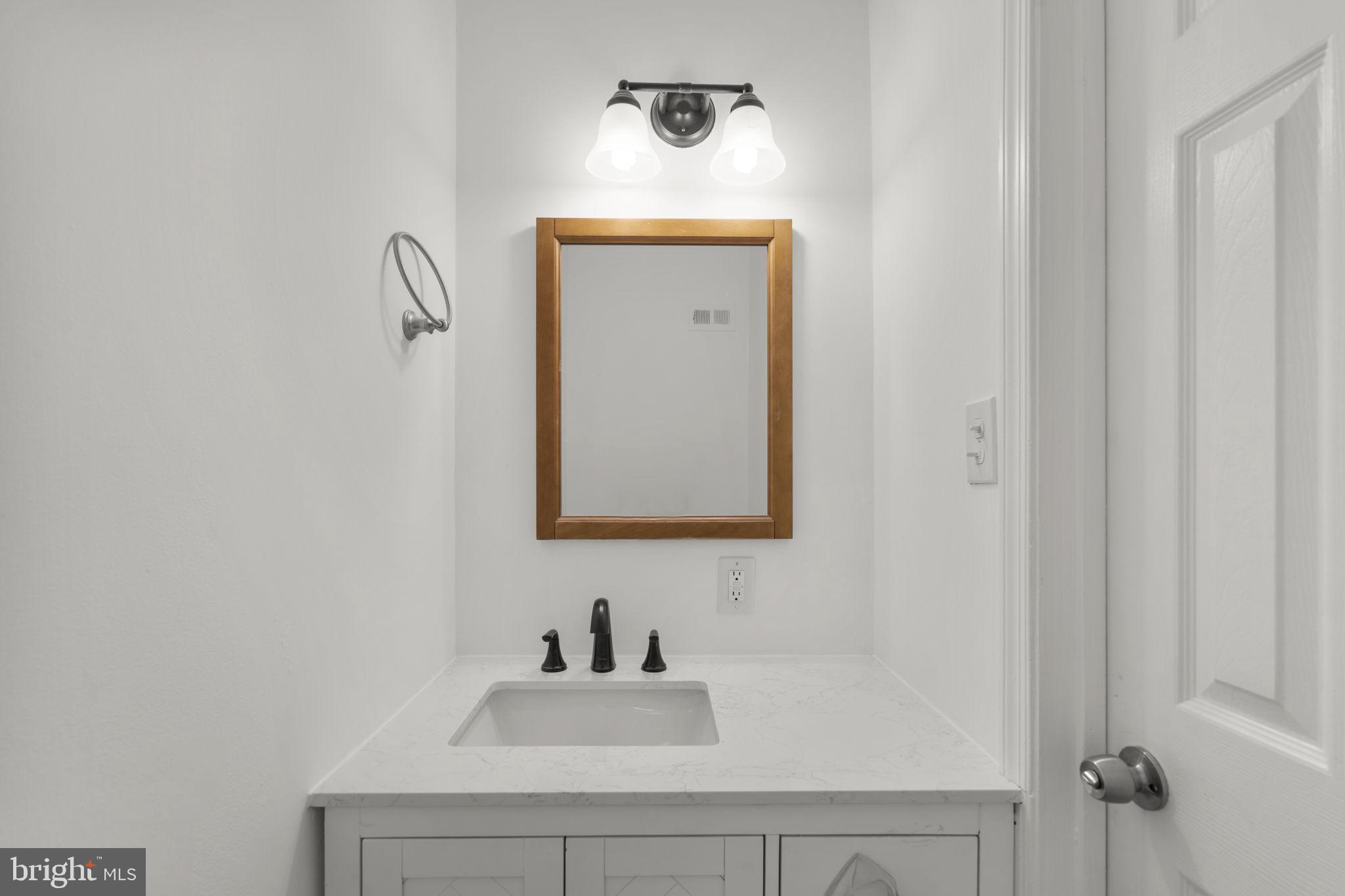 2407 Alsop Court Reston, VA 20191 - Photo 13 of 44