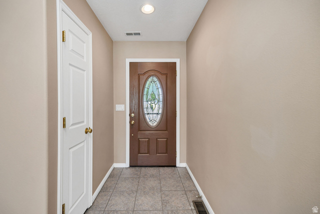 930 North 375 West Logan, UT 84321 - Photo 16 of 23 Entryway