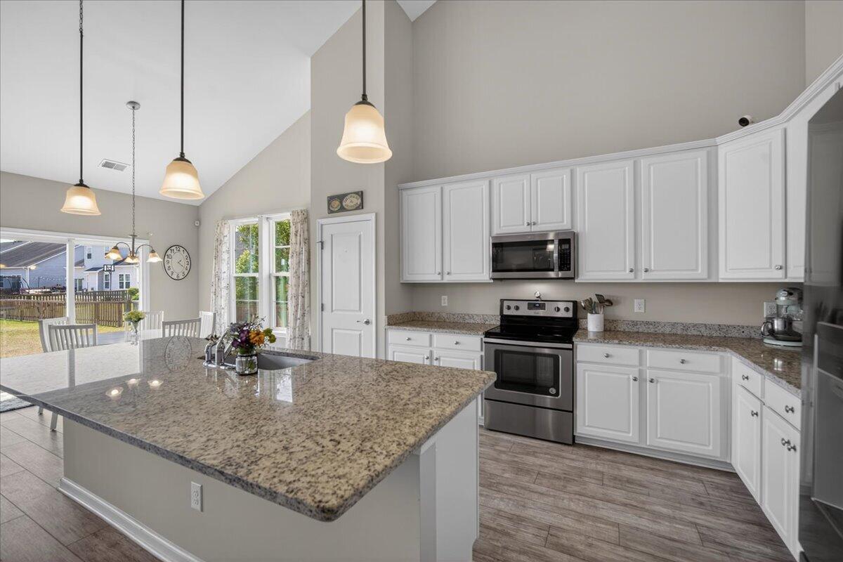 123 Oyama Road Summerville, SC 29486 - Photo 18 of 39 Kitchen