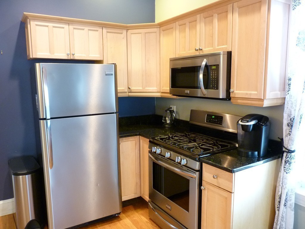 39 Chestnut Street, Unit 2L Stoneham, MA 02180 - Photo 10 of 22 Gallery Image 10