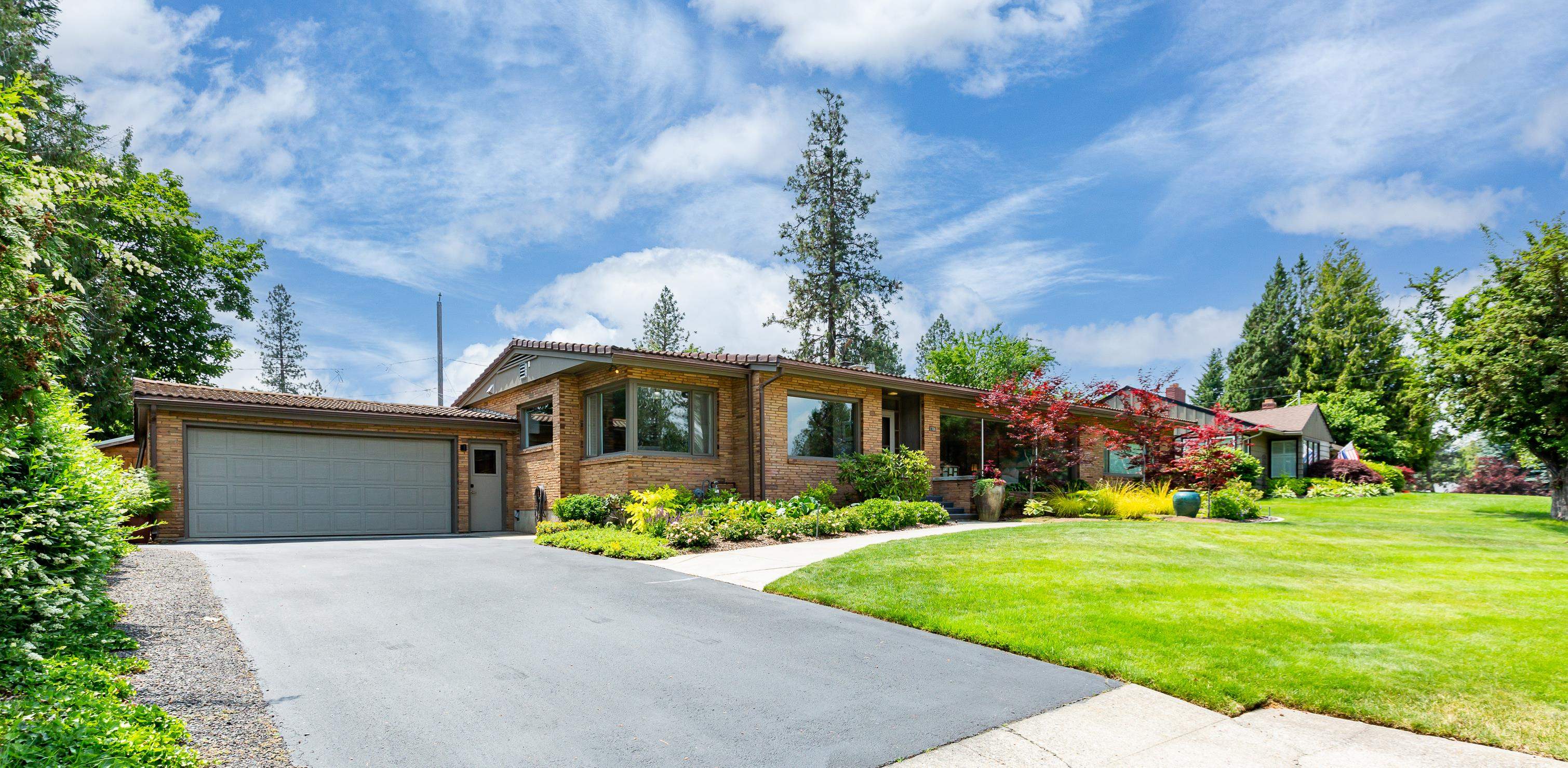 1706 East Pinecrest Road Spokane, WA 99203 - Photo 3 of 40 Gallery Image 3