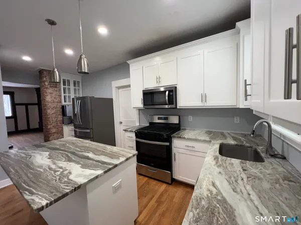 $3,400 | 1546 Whitney Avenue, Hamden, CT 06517