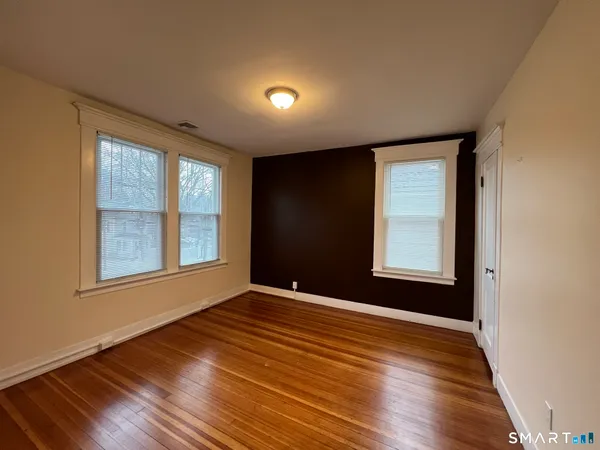 $3,400 | 1546 Whitney Avenue, Hamden, CT 06517