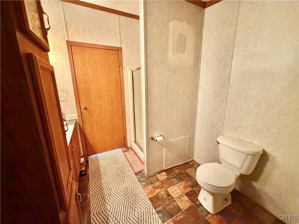 1572 County Rte 6 Volney, NY 13069 - Photo 7 of 10 Master Bath