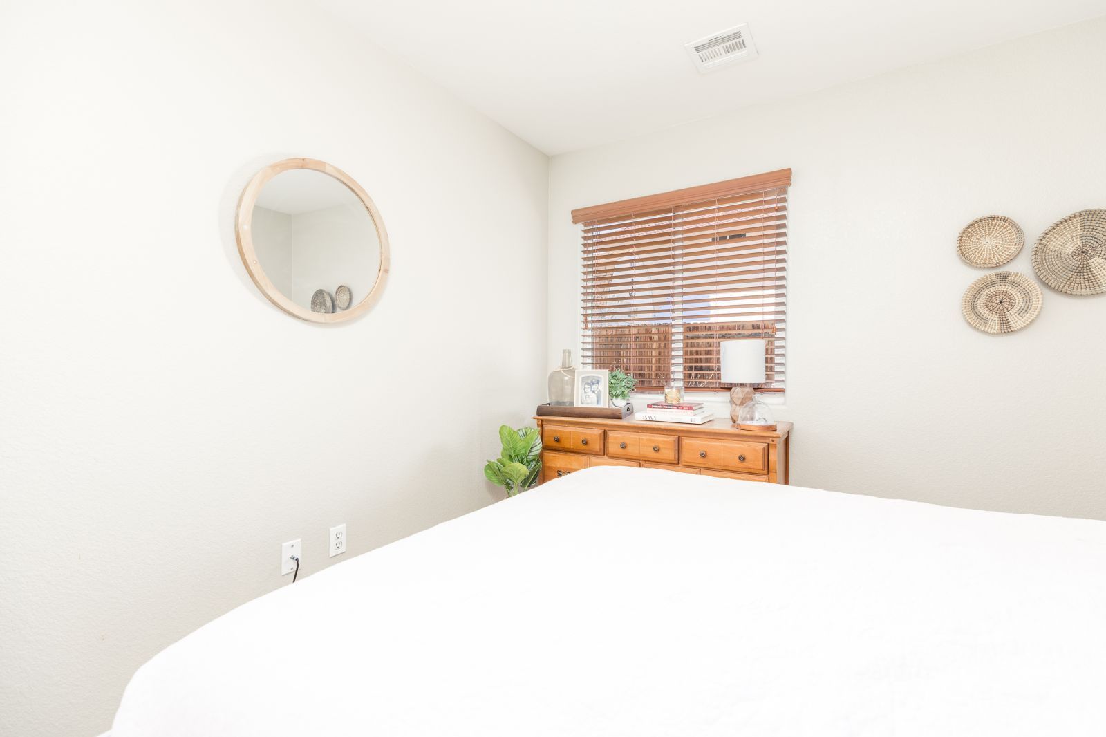 1121 Rebecca Avenue Ridgecrest, CA 93555 - Photo 24 of 35 Gallery Image 24