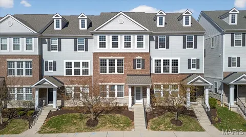 $599,000 | 1087 East Linden Avenue, St. Louis, MO 63117