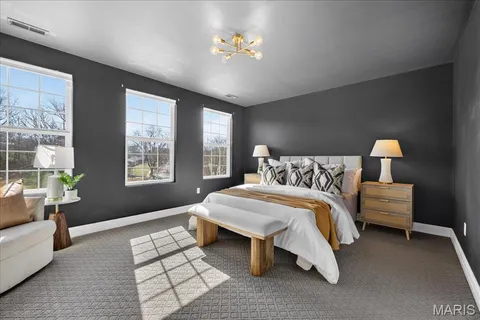 $599,000 | 1087 East Linden Avenue, St. Louis, MO 63117
