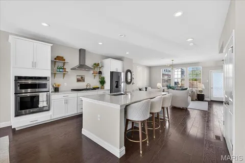 $599,000 | 1087 East Linden Avenue, St. Louis, MO 63117