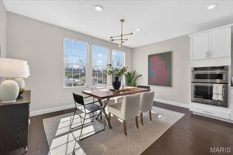 $599,000 | 1087 East Linden Avenue, St. Louis, MO 63117