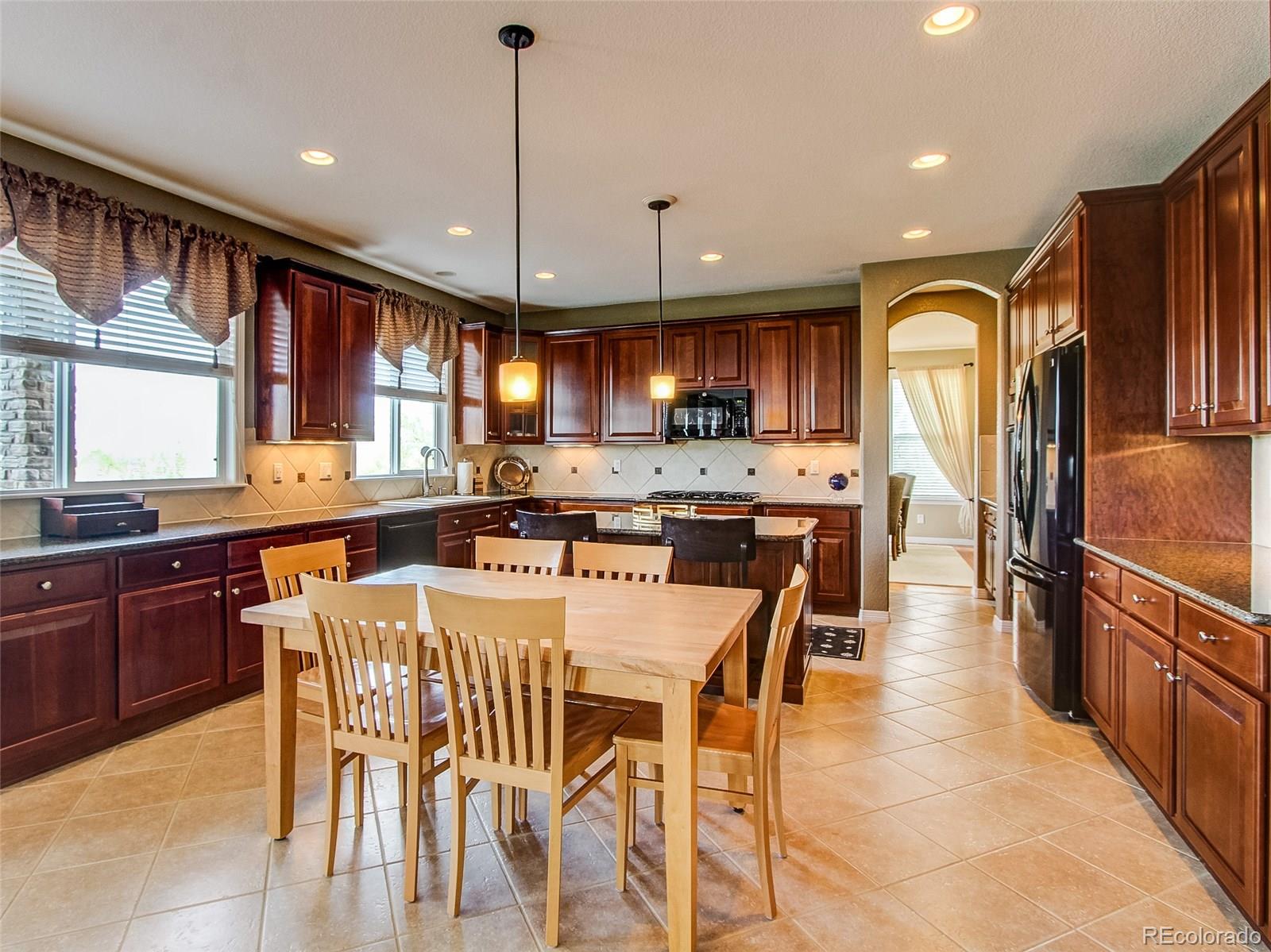 2650 Hunters Place Highlands Ranch, CO 80129 - Photo 8 of 29 Gallery Image 8