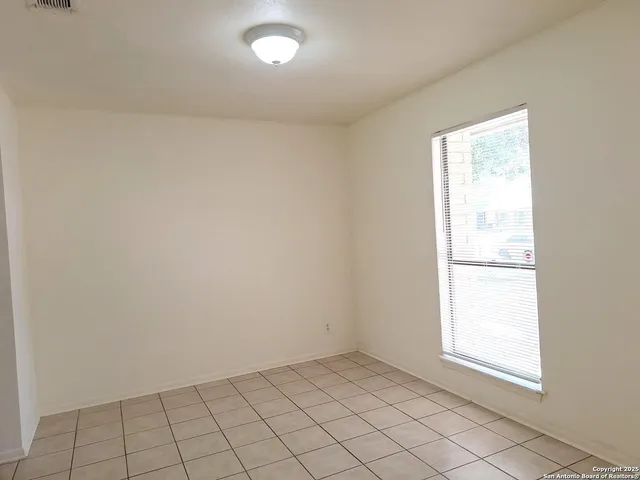 $1,900 | 322 Renee Drive, Converse, TX 78109