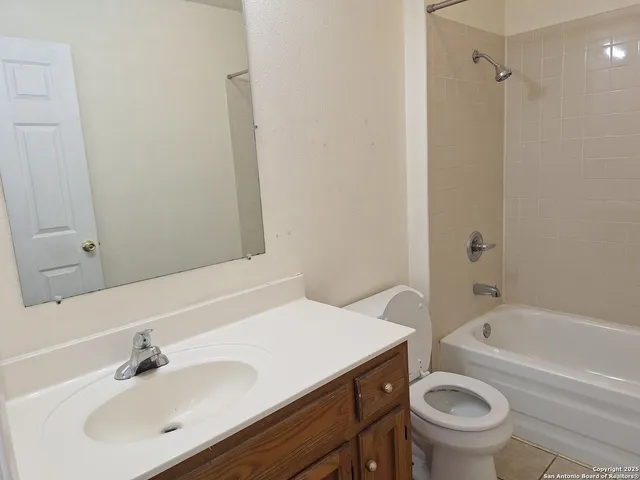 $1,900 | 322 Renee Drive, Converse, TX 78109