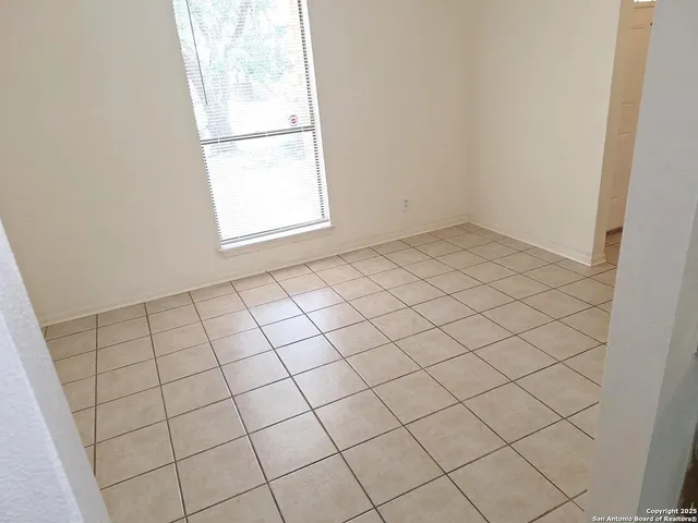 $1,900 | 322 Renee Drive, Converse, TX 78109