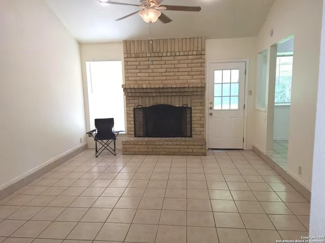 $1,900 | 322 Renee Drive, Converse, TX 78109