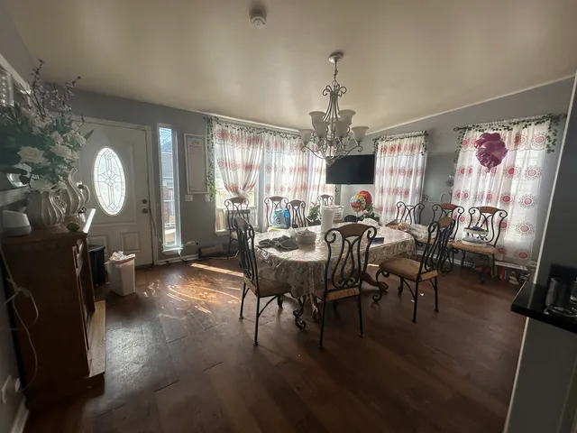a view of a livingroom and dining room