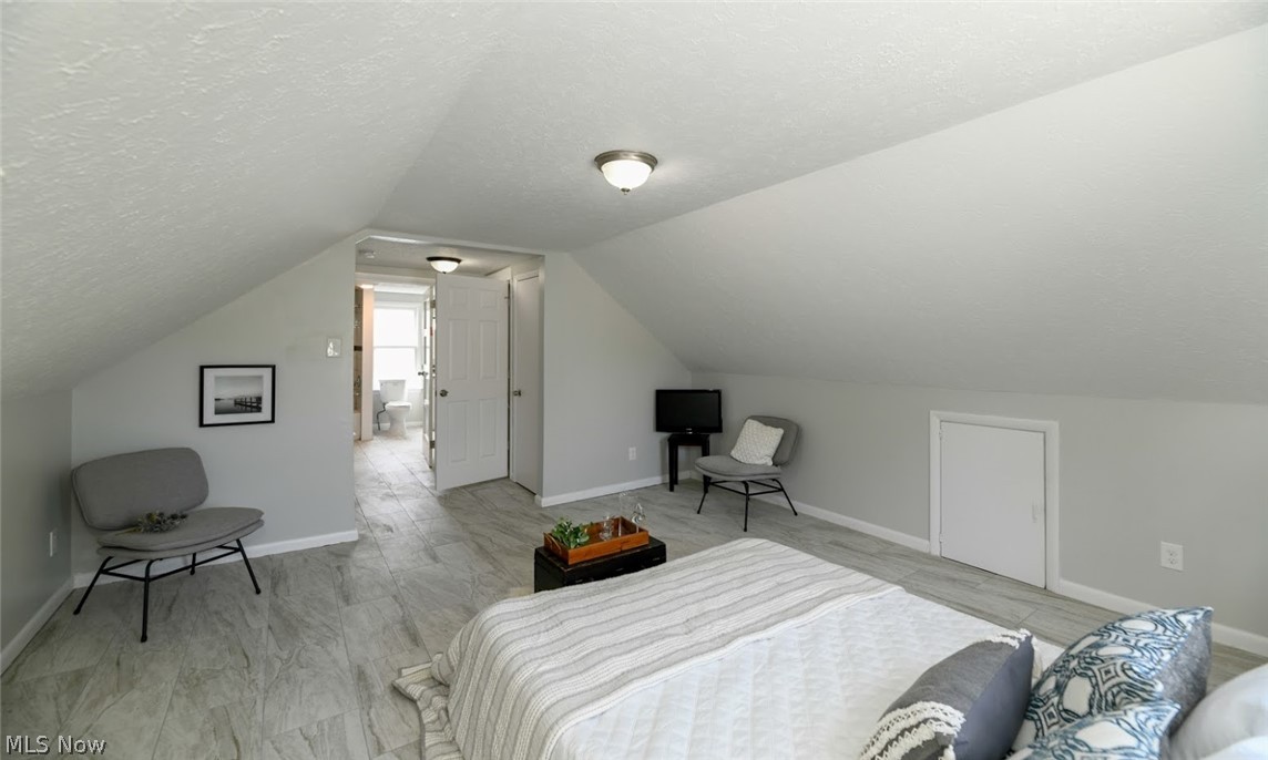 932 Cambridge Road Cleveland Heights, OH 44121 - Photo 17 of 35