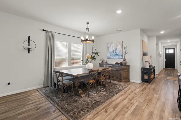 $2,850 | 13036 Louberg, San Antonio, TX 78253