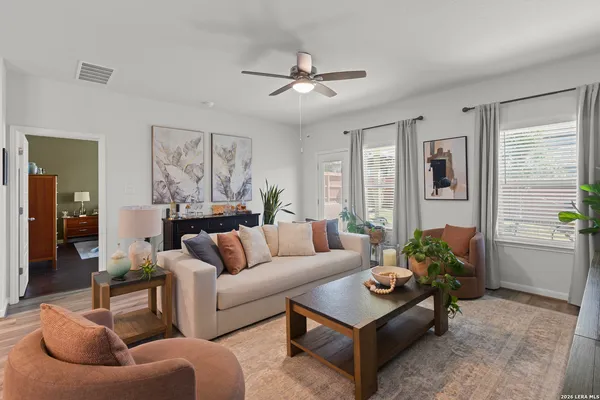 $2,850 | 13036 Louberg, San Antonio, TX 78253