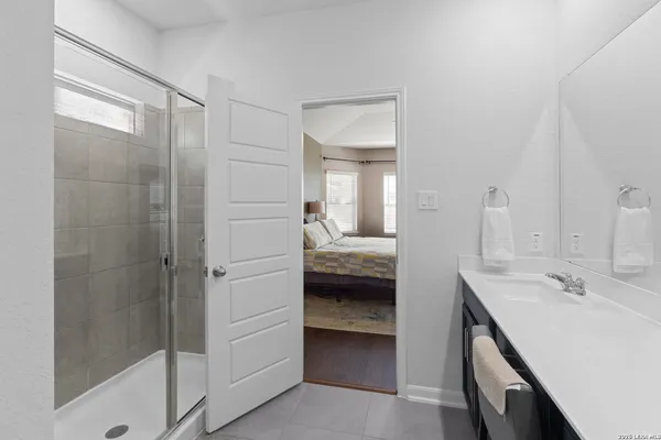 $2,850 | 13036 Louberg, San Antonio, TX 78253