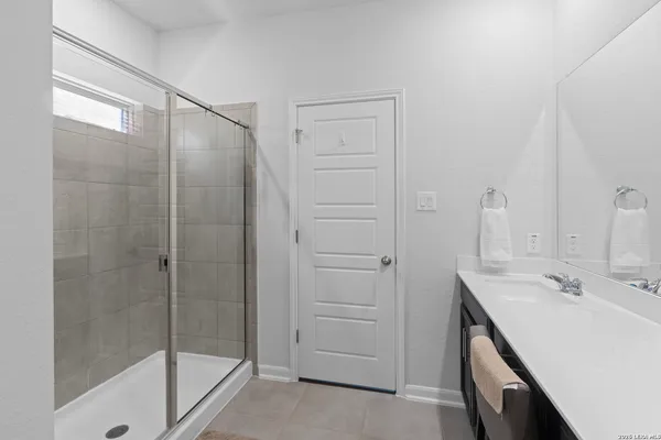 $2,850 | 13036 Louberg, San Antonio, TX 78253