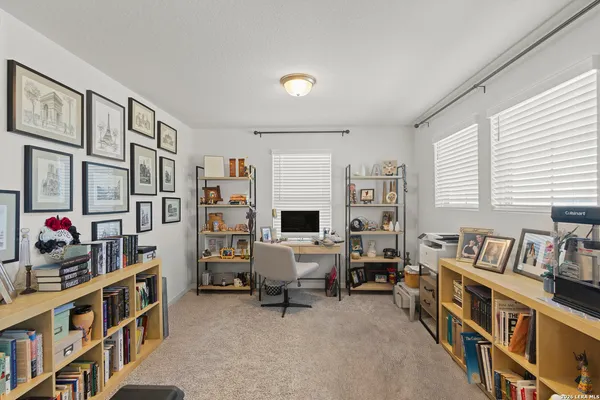 $2,850 | 13036 Louberg, San Antonio, TX 78253