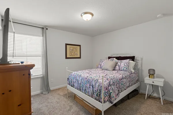 $2,850 | 13036 Louberg, San Antonio, TX 78253