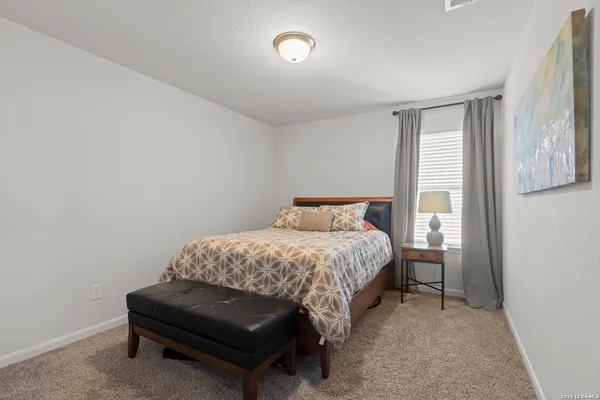 $2,850 | 13036 Louberg, San Antonio, TX 78253