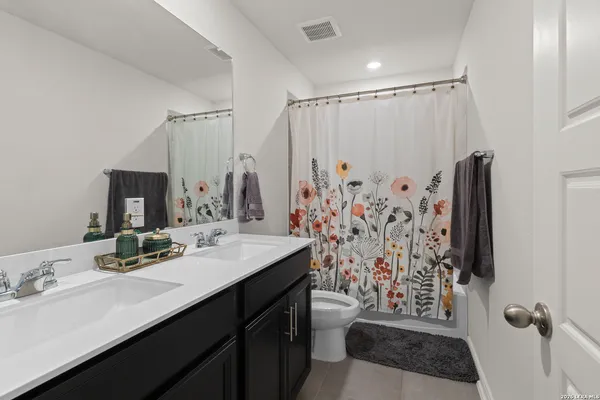 $2,850 | 13036 Louberg, San Antonio, TX 78253